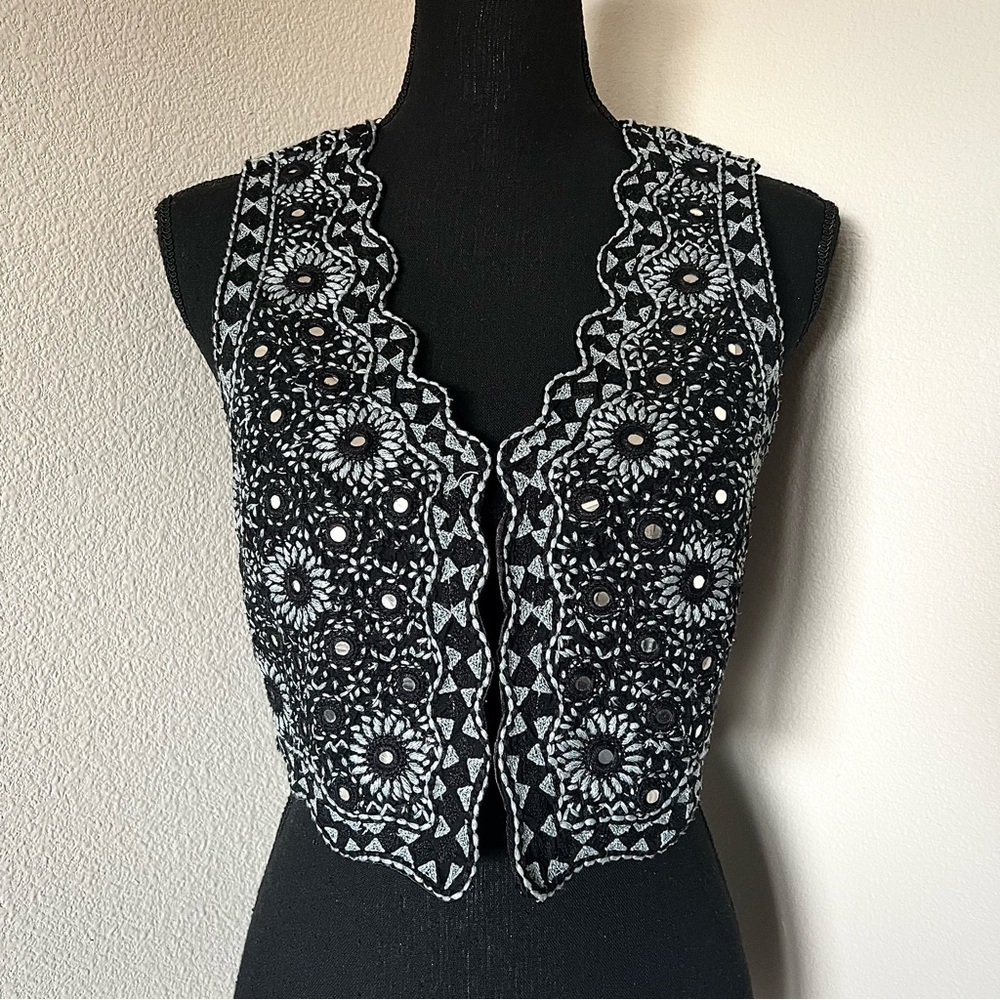Free People Black and White Patterned Vest - Picture 2 of 9